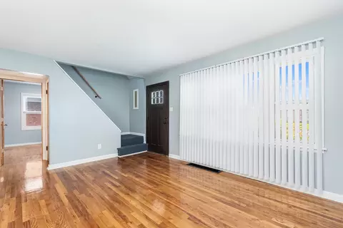 Living - 7824 Suburban Ln, Bridgeview, IL 60455 photo 3 of 4