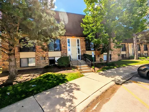 165 N Waters Edge Dr #102, Glendale Heights, IL 60139