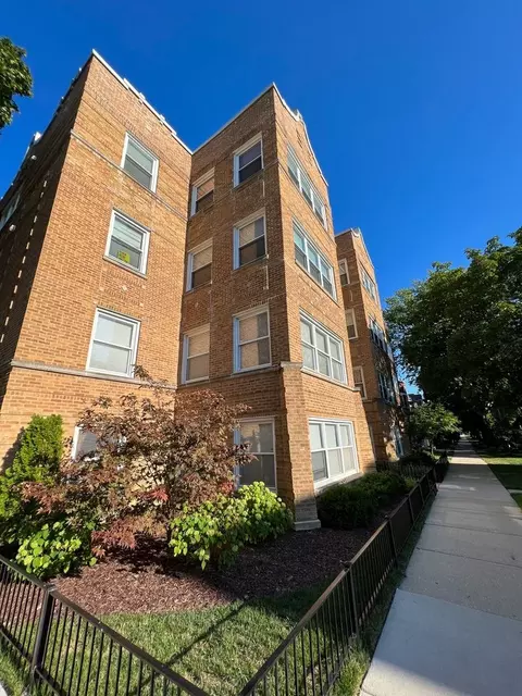4455 N Albany Ave #1N, Chicago, IL 60625