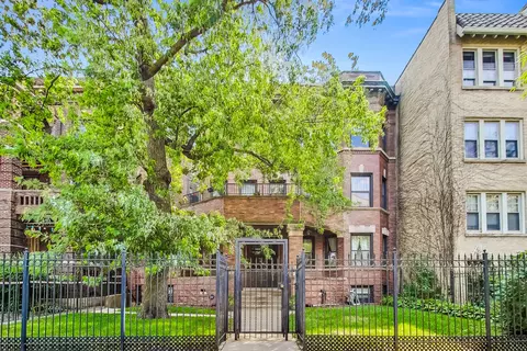 5909 N Winthrop Ave #1N, Chicago, IL 60660