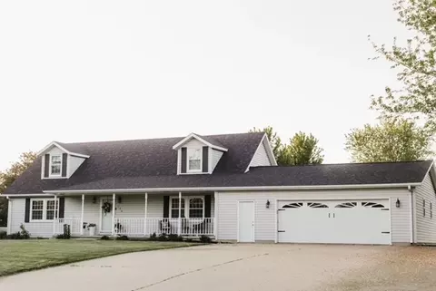 740 Timber Creek Rd, Dixon, IL 61021