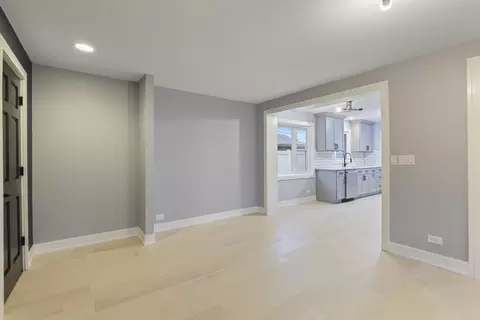 7354 Sholer Ave, Bridgeview, IL 60455 photo 11