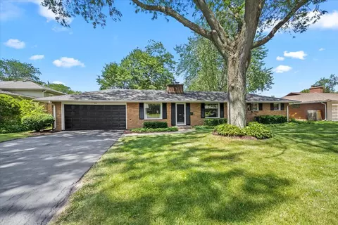323 S Western Ave, Aurora, IL 60506