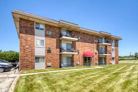 1805 Canal St #2B, Blue Island, IL 60406