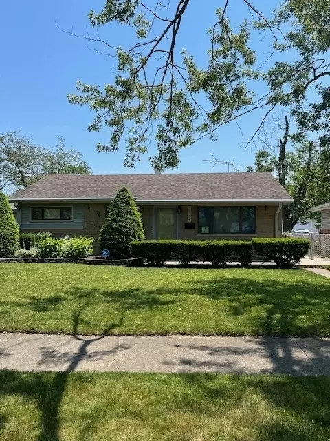 17315 Community St, Lansing, IL 60438