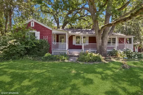 7435 Prescott Ln, Countryside, IL 60525