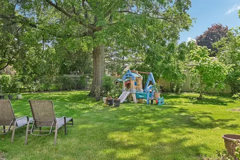 1058 Crimson Dr, Wheeling, IL 60090 photo 20
