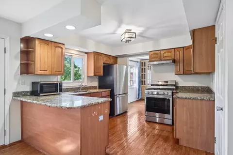 1058 Crimson Dr, Wheeling, IL 60090 photo 8