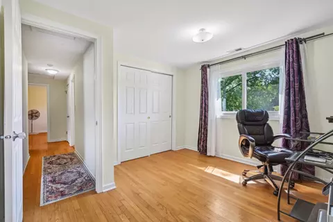 1058 Crimson Dr, Wheeling, IL 60090 photo 17