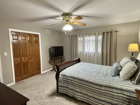 Bedroom - 16439 Edgewood Dr, Plainfield, IL 60586 photo 3 of 9
