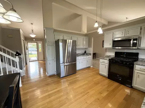 Kitchen - 16439 Edgewood Dr, Plainfield, IL 60586 photo 1 of 3
