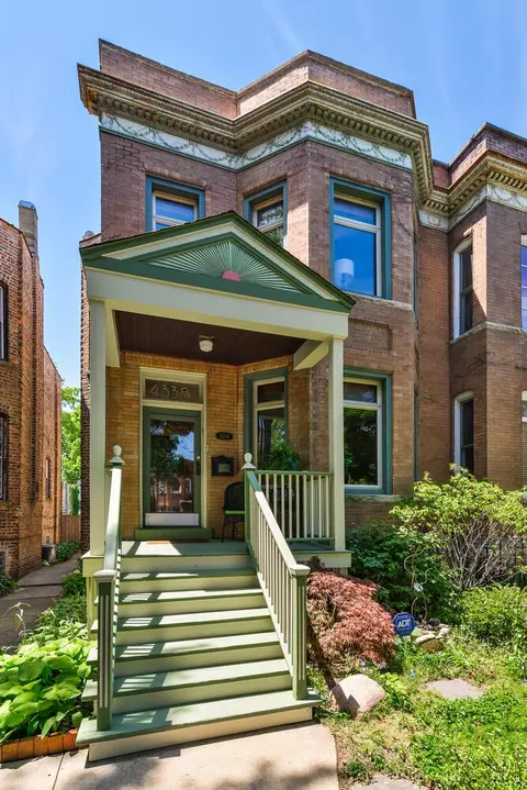 4338 N Ashland Ave, Chicago, IL 60613