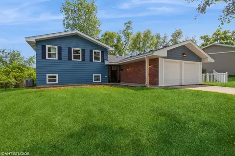 21 W641 Kensington Rd, Glen Ellyn, IL 60137