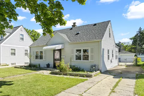 2745 Hawthorne St, Franklin Park, IL 60131