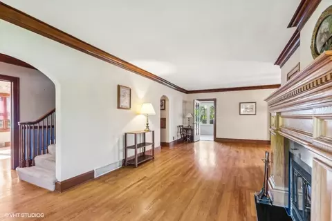 247 E 2nd St, Elmhurst, IL 60126 photo 7