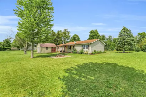 Exterior - 103 Chippewa Dr, Loda, IL 60948 photo 7 of 15