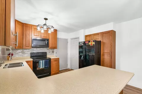 Kitchen - 103 Chippewa Dr, Loda, IL 60948 photo 5 of 6