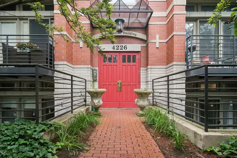 4226 N Ashland Ave #1B, Chicago, IL 60613