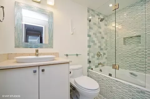 Bath - 100 E Huron St #1606, Chicago, IL 60611 photo 1 of 2
