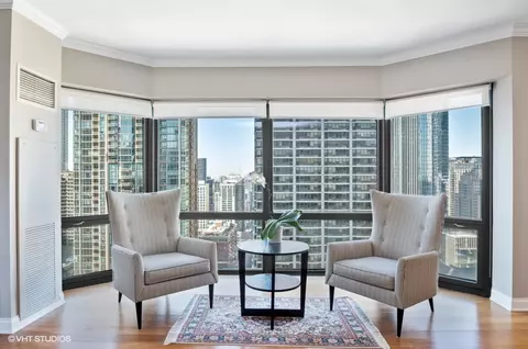 Living - 100 E Huron St #1606, Chicago, IL 60611 photo 3 of 4