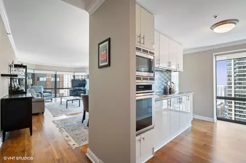 Kitchen - 100 E Huron St #1606, Chicago, IL 60611 photo 2 of 2