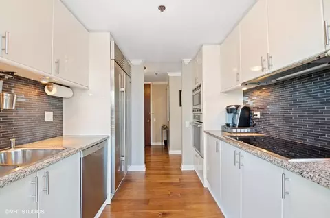 Kitchen - 100 E Huron St #1606, Chicago, IL 60611 photo 1 of 2