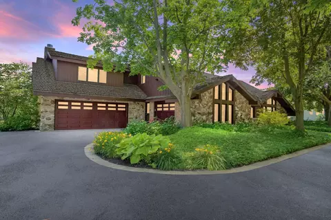2223 Shiloh Dr, Long Grove, IL 60047