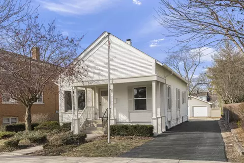 517 N Loomis St, Naperville, IL 60563