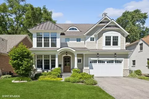 132 Woodstock Ave, Clarendon Hills, IL 60514
