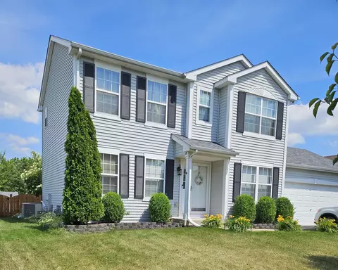 536 N Charles St, Cortland, IL 60112