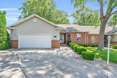 320 Wiley Ct #320, Rantoul, IL 61866
