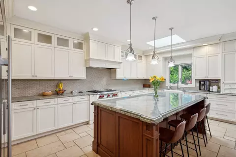 Kitchen - 42 Gale Ave, River Forest, IL 60305 photo 2 of 5