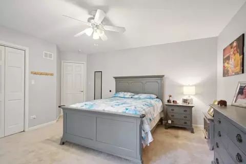 Bedroom - 42 Gale Ave, River Forest, IL 60305 photo 5 of 12