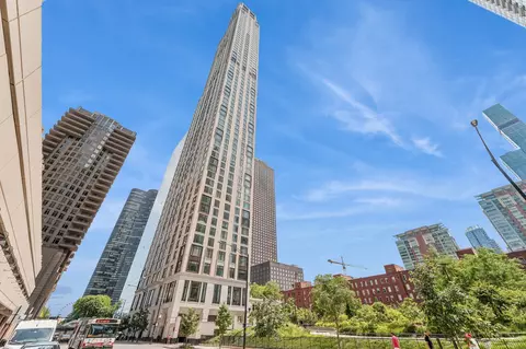 451 E Grand Ave #4303, Chicago, IL 60611