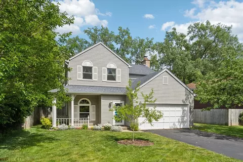707 N Stephen Dr, Palatine, IL 60067