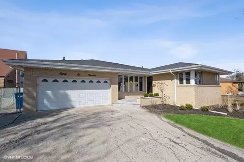 8600 State Rd, Burbank, IL 60459