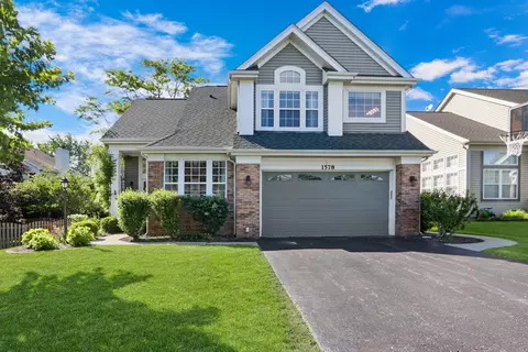 1578 Woodbury Cir, Gurnee, IL 60031