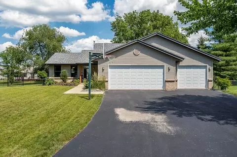 107 Thistlewood Trl, Rockton, IL 61072
