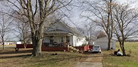 1408 N 19th St, Mattoon, IL 61938