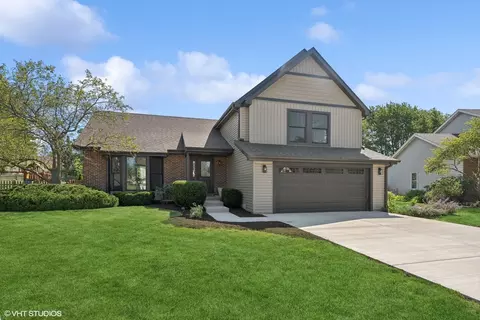 345 Stone Ave, Lake Zurich, IL 60047