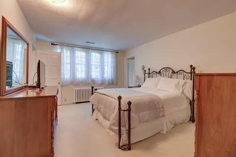 Bedroom - 638 W Lincolnway Rd, Morrison, IL 61270 photo 3 of 4