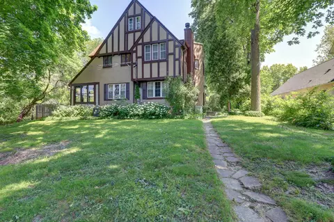 Exterior - 638 W Lincolnway Rd, Morrison, IL 61270 photo 6 of 18