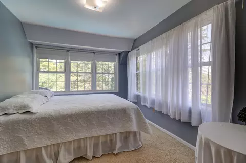 Bedroom - 638 W Lincolnway Rd, Morrison, IL 61270 photo 4 of 4