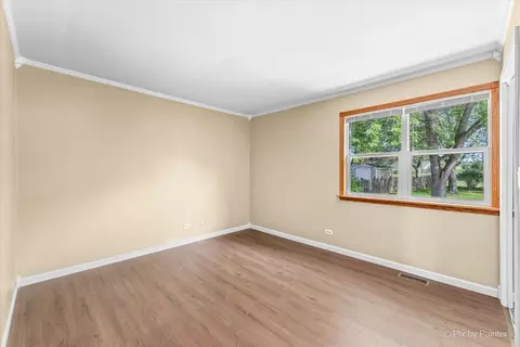 Bedroom - 829 Bay Ct, Bartlett, IL 60103 photo 2 of 6