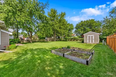 Exterior - 829 Bay Ct, Bartlett, IL 60103 photo 3 of 5