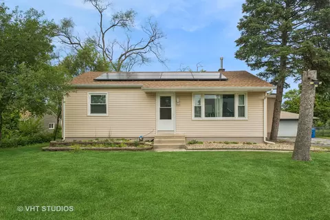8758 W 73rd St, Justice, IL 60458