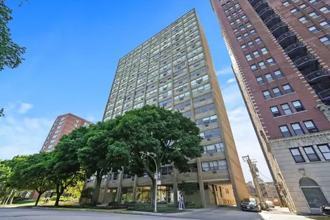 5530 S South Shore Dr #8A, Chicago, IL 60637