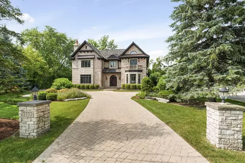 3372 Lakeside Ave, Northbrook, IL 60062