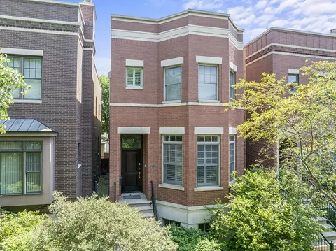 2727 N Hermitage Ave, Chicago, IL 60614