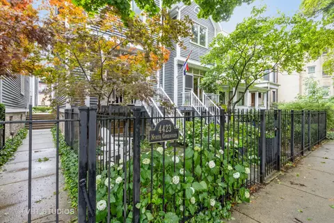 4423 N Greenview Ave #A, Chicago, IL 60640